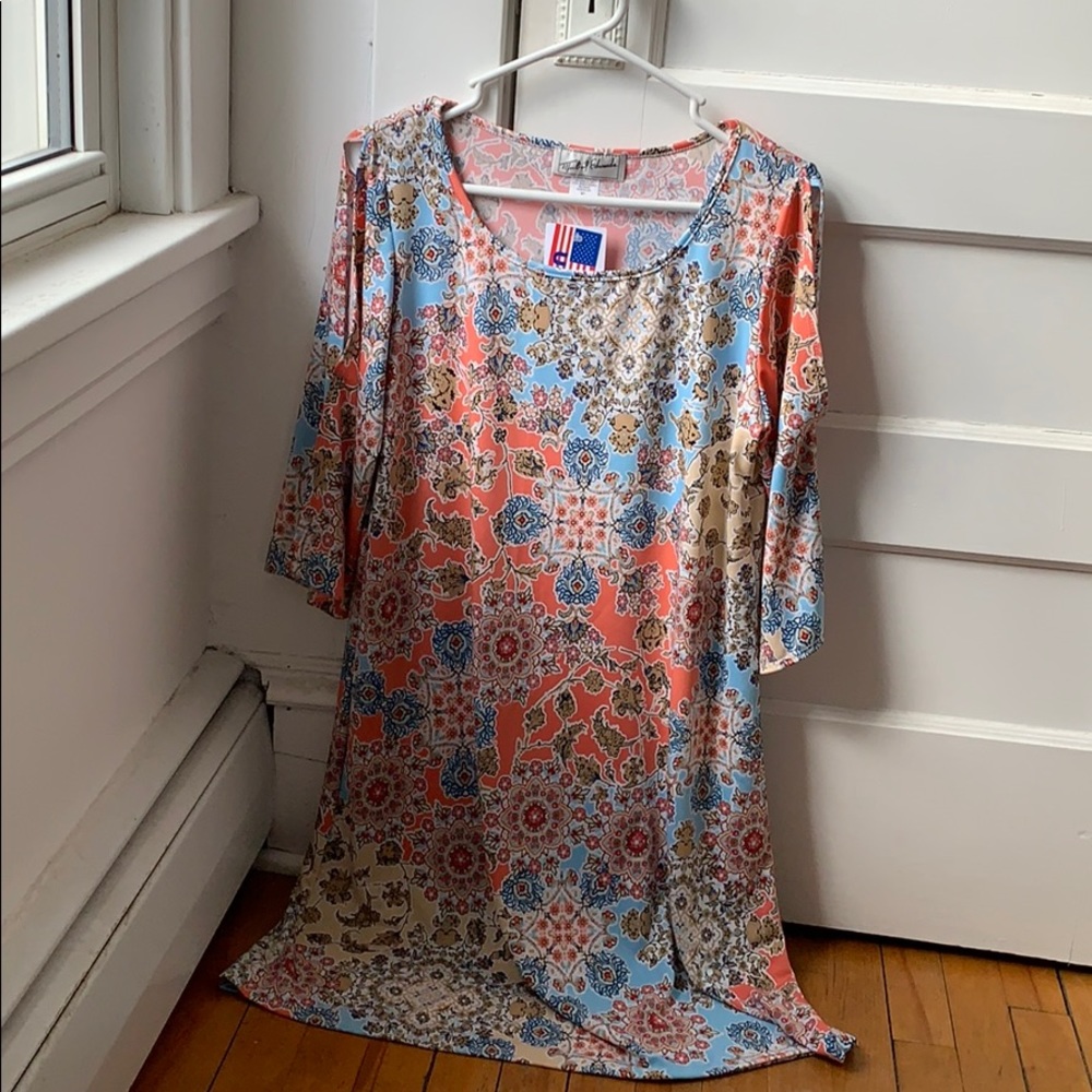 Cold- shoulder dress